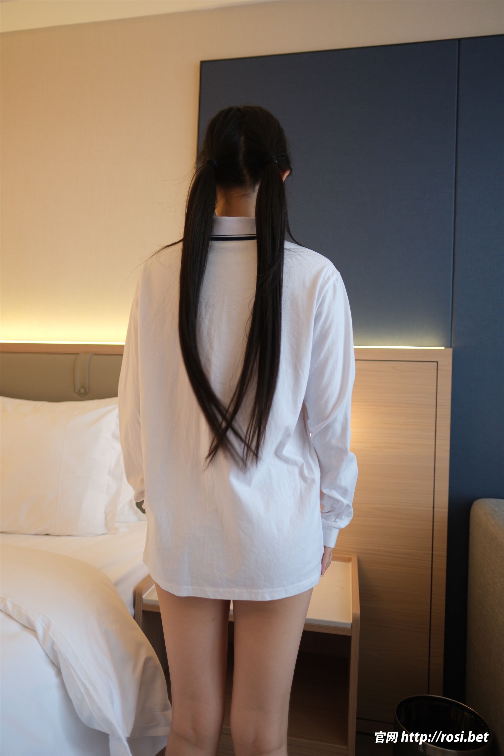 ROSI写真 2025.12.02 NO.5111